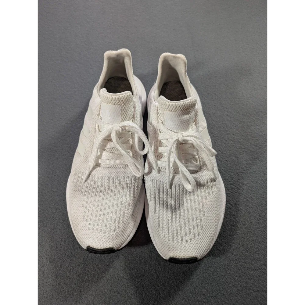 Adidas Swift Run Mens Size 11 White Knit Running Shoes Sneakers Athletic